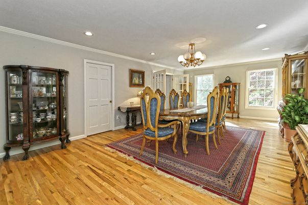 Chandelier, Dining room, Interior, Recessed Lighting, Wood Texture Flooring