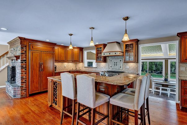 Dining room, Interior, Kitchen, Pendant Lights, Recessed Lighting, Wood Texture Flooring