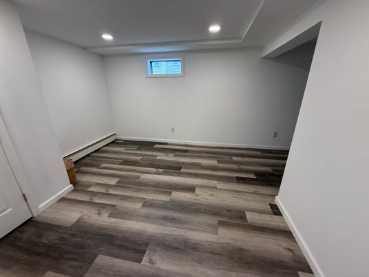 Empty room, Interior, Recessed Lighting, Wood Texture Flooring