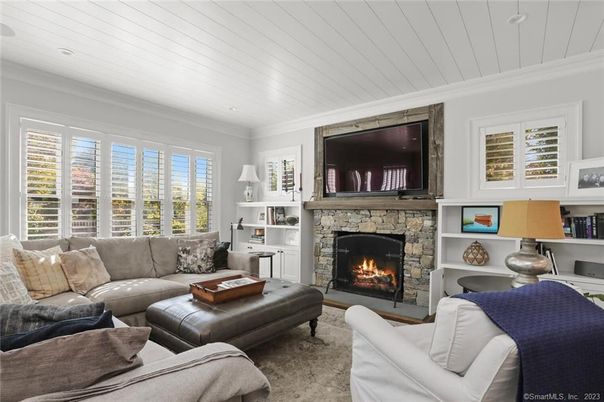 Fireplace, Interior, Living room, Recessed Lighting