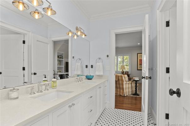 Bathroom, Dual Sink Vanities, Interior, Wood Texture Flooring