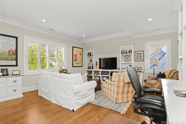 Home Office, Interior, Living room, Recessed Lighting, Wood Texture Flooring