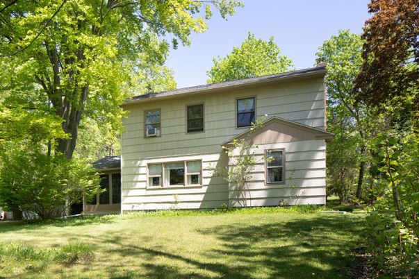 Backyard, Exterior, Facade, Split Level