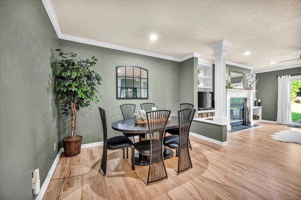 Dining room, Fireplace, Interior, Recessed Lighting, Wood Texture Flooring