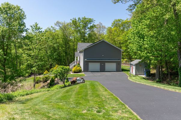 Detached Garage, Exterior