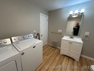 Interior, Utility Closets, Washer, Wood Texture Flooring