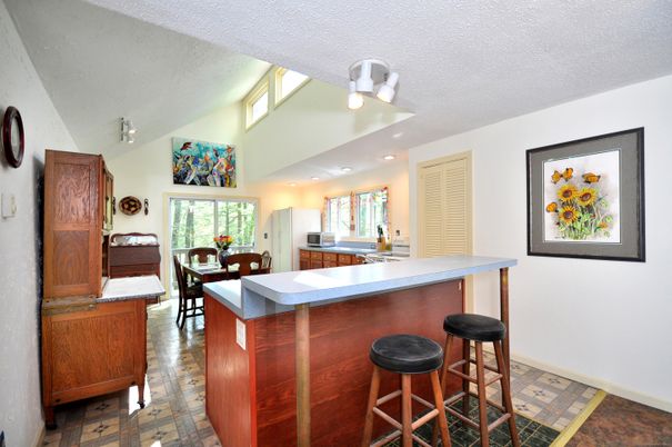 Dining room, Interior, Recessed Lighting