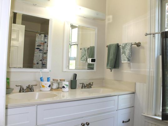 Bathroom, Dual Sink Vanities, Interior