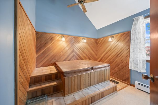 Hot Tub, Interior, Sauna Room