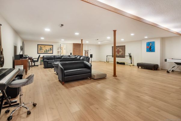 Interior, Living room, Piano, Recessed Lighting, Wood Texture Flooring