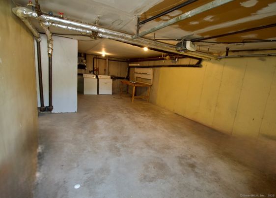 Garage, Interior, Washer