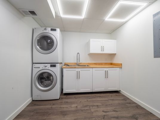 Interior, Washer, Wood Texture Flooring