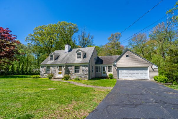 Attached, Exterior, Facade, Cape Cod