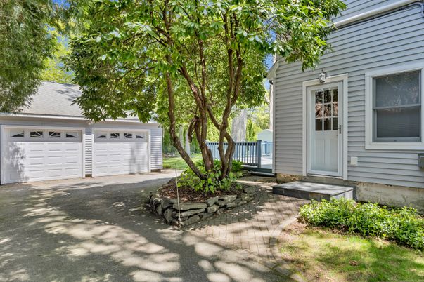 Detached Garage, Exterior