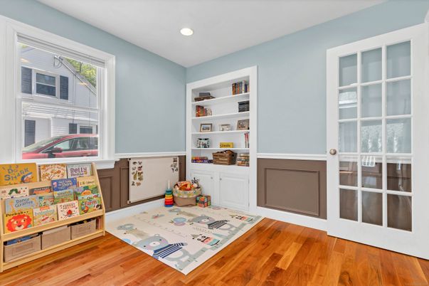 Interior, Recessed Lighting, Wood Texture Flooring