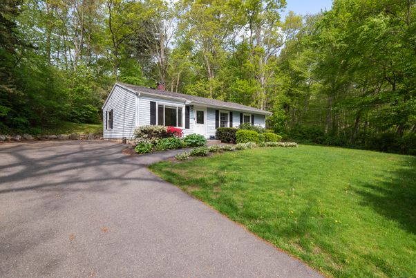 Backyard, Exterior, Facade, Ranch