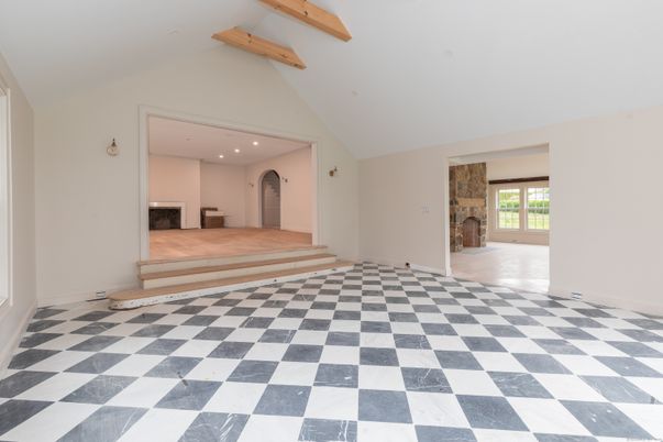 Empty room, Interior, Recessed Lighting, Wooden Beams