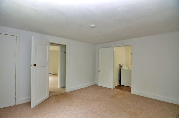 Bathroom, Empty room, Interior