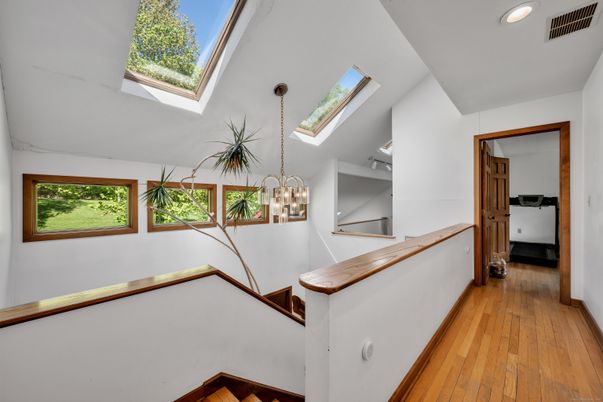 Interior, Pendant Lights, Recessed Lighting, Wood Texture Flooring
