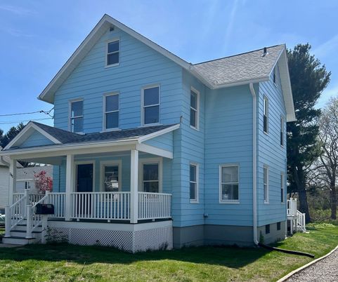 Exterior, Facade, Queen Anne Victorian