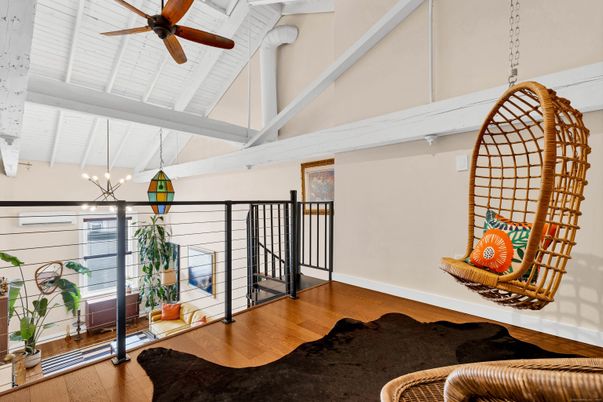 Interior, Pendant Lights, Wood Texture Flooring