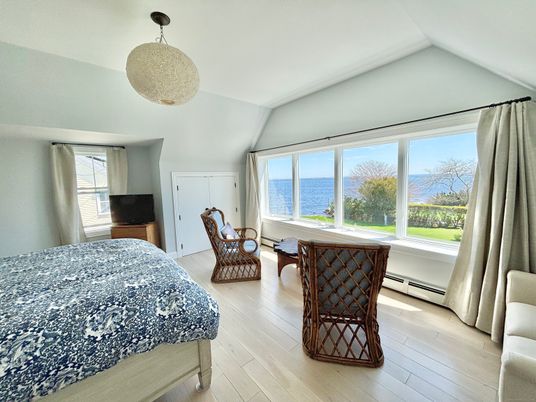 Bedroom, Interior, Water, Wood Texture Flooring