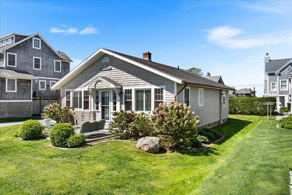 Backyard, Exterior, Facade, Ranch