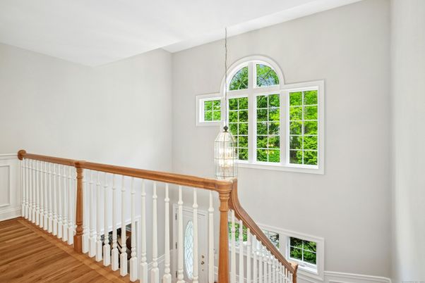 Interior, Pendant Lights, Wood Texture Flooring