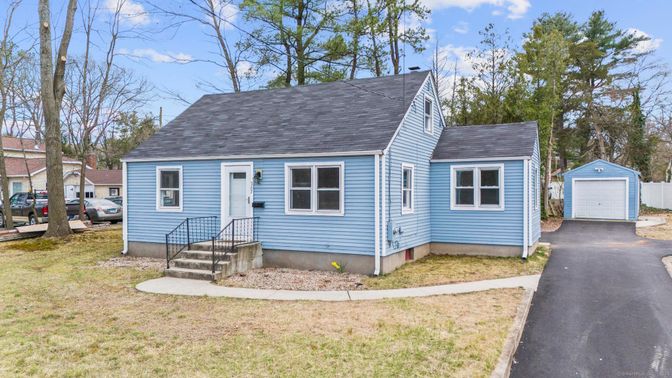 Detached Garage, Exterior