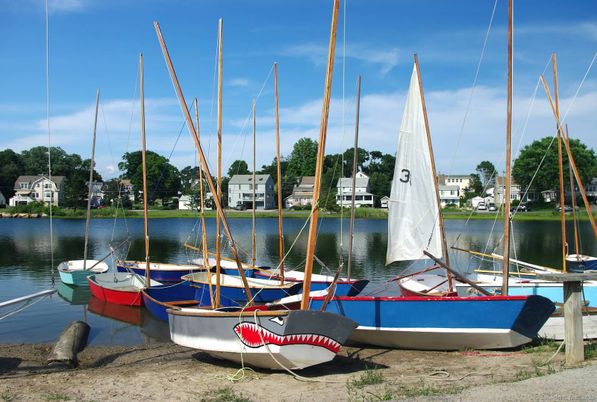 Exterior, Lake
