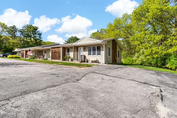 Exterior, Facade, Brick Facade, Ranch