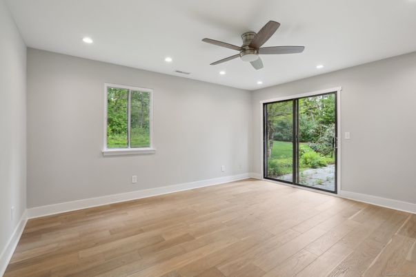 Empty room, Interior, Recessed Lighting, Wood Texture Flooring
