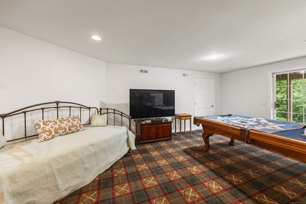 Bedroom, Game Room, Interior, Recessed Lighting