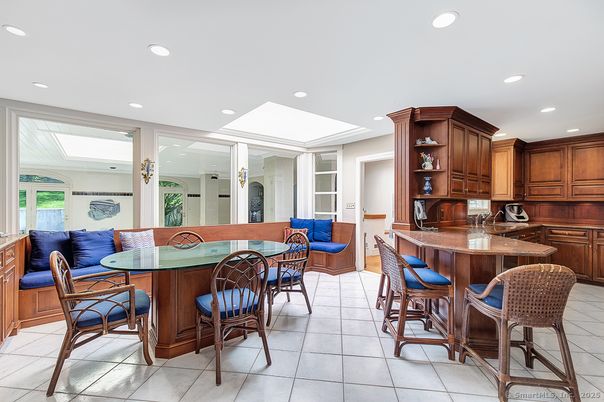 Dining room, Interior, Kitchen, Living room, Recessed Lighting