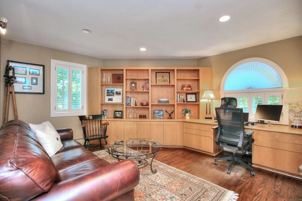 Home Office, Interior, Recessed Lighting, Wood Texture Flooring