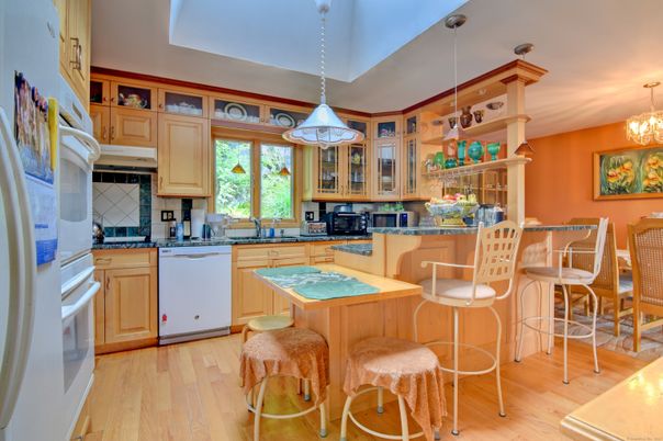 Dining room, Interior, Kitchen, Pendant Lights, Wood Texture Flooring