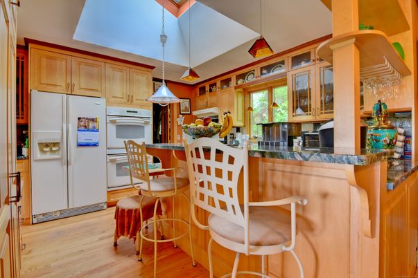 Dining room, Interior, Kitchen, Pendant Lights, Wood Texture Flooring