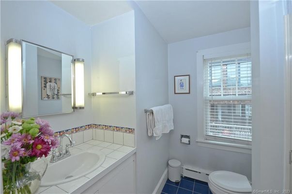 Bathroom, Interior, Tile Countertops