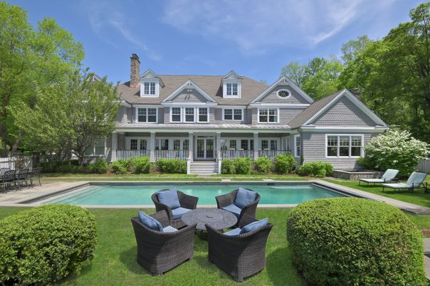 Exterior, Facade, Pool, Queen Anne Victorian