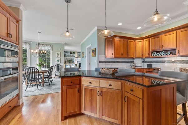 Chandelier, Dining room, Interior, Kitchen, Pendant Lights, Recessed Lighting, Wood Texture Flooring