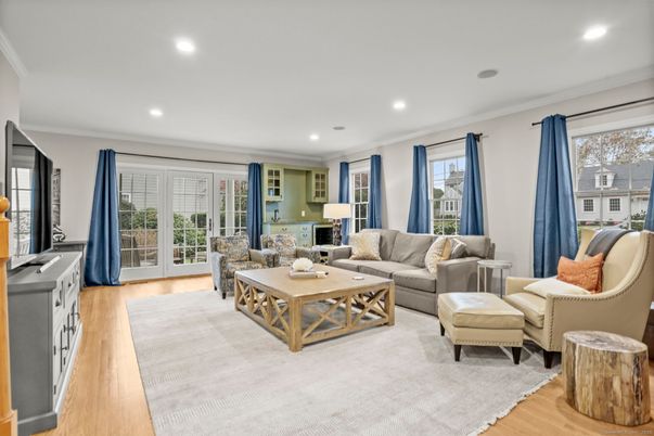 Interior, Living room, Recessed Lighting, Wood Texture Flooring