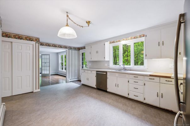 Interior, Kitchen, Pendant Lights, Stainless Steel Appliances
