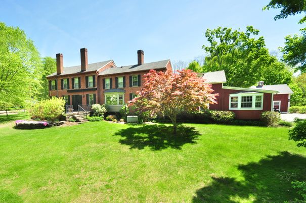 Backyard, Exterior, Facade, Brick Facade, Georgian