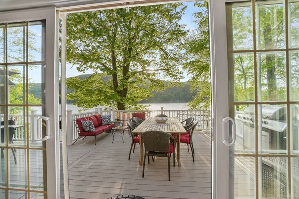 Interior, Sun Room, Water, Wood Texture Flooring