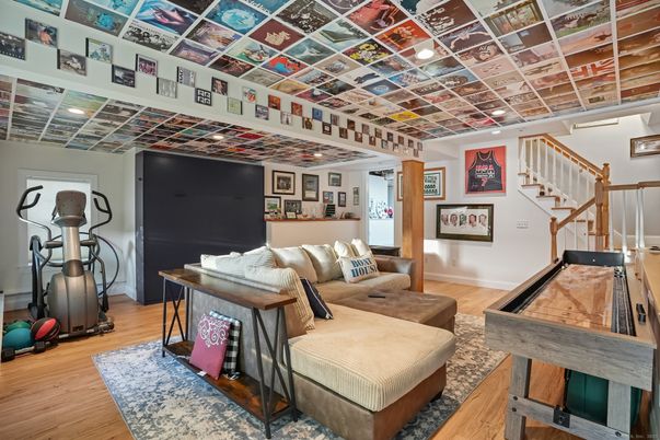 Fitness Equipment, Interior, Living room, Wood Texture Flooring