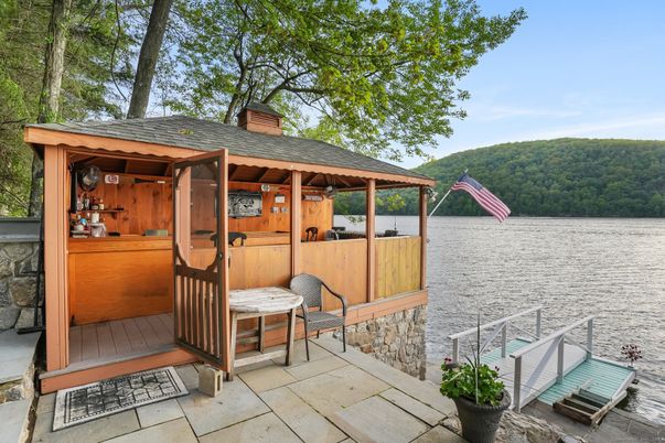 Exterior, Hot Tub
