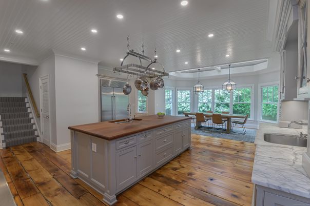 Dining room, Interior, Kitchen, Pendant Lights, Recessed Lighting, Wood Texture Flooring
