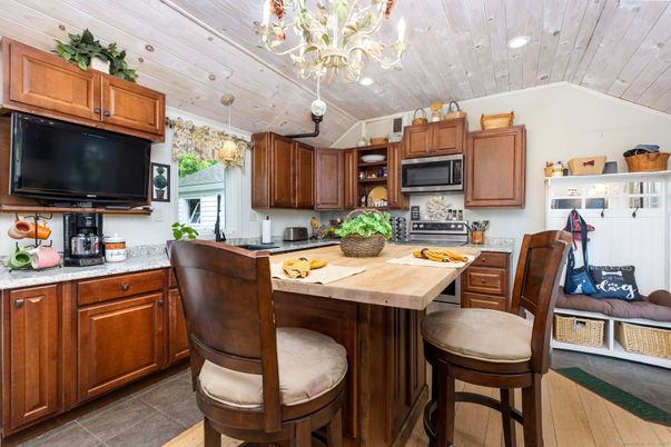 Chandelier, Interior, Kitchen, Recessed Lighting, Wooden Ceilings, Wood Texture Flooring