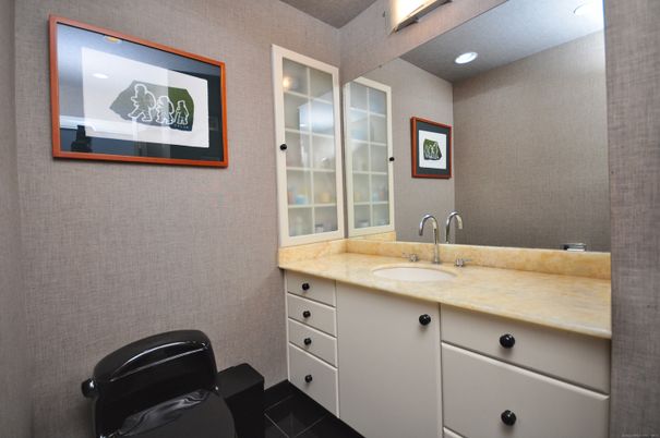 Bathroom, Interior, Recessed Lighting
