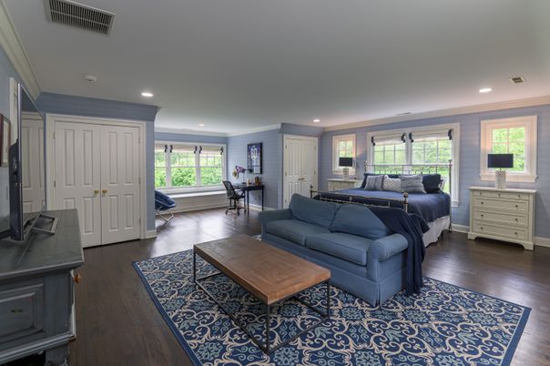 Bedroom, Interior, Living room, Recessed Lighting, Wood Texture Flooring